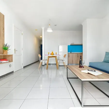 Lägenhet Ld 2 Bedrooms Apartment, 500m From The Beach, Swimming Pool