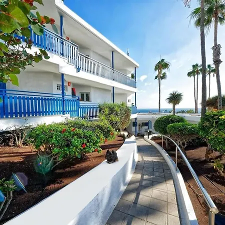 Ld 2 Bedrooms Apartment, 500m From The Beach, Swimming Pool